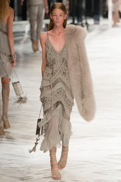 Look 8